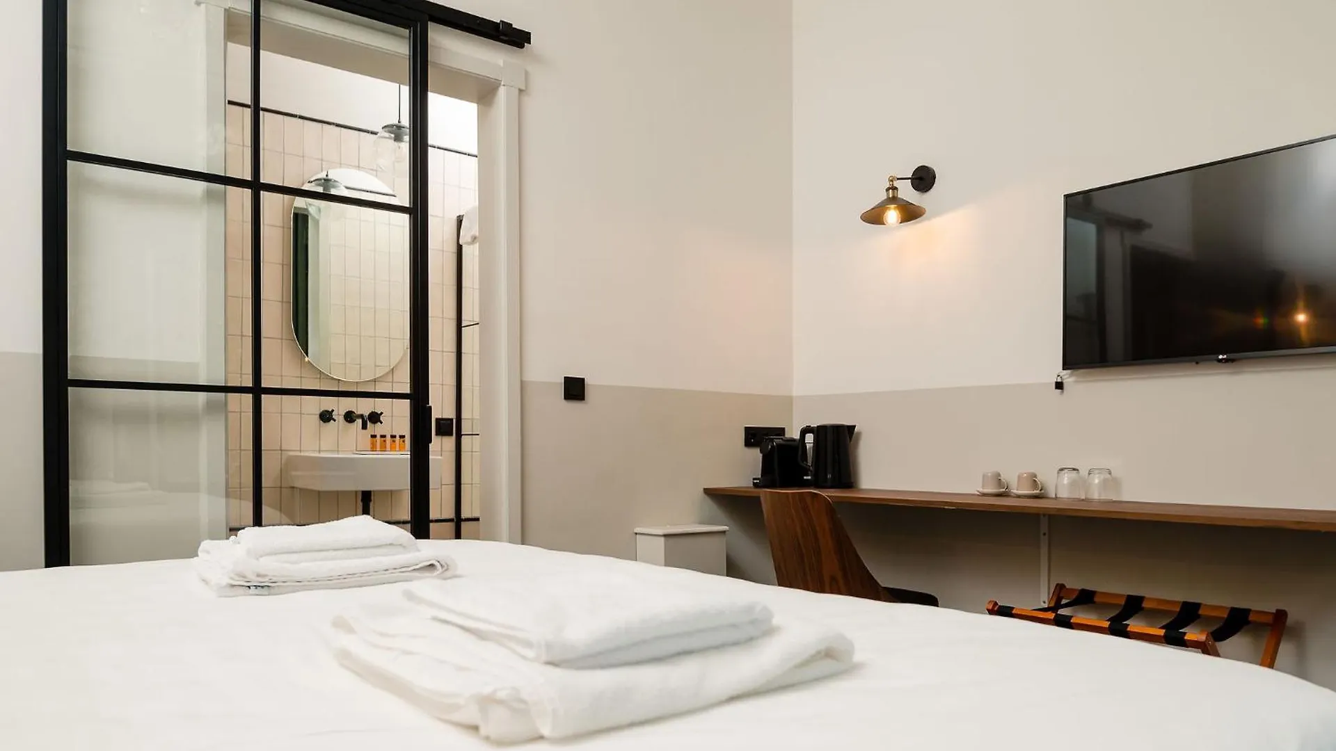 Hotel Mr.Lewis Rotterdam